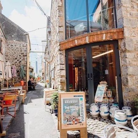 Ship Cottage Tenby Beach 50M ภายนอก รูปภาพ