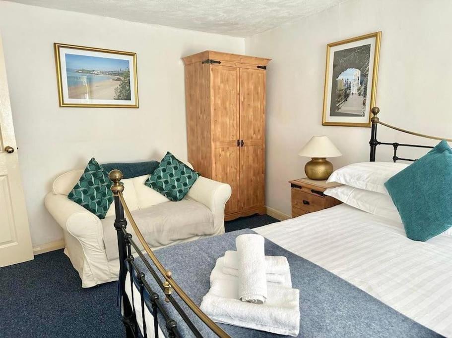 Ship Cottage Tenby Beach 50M ภายนอก รูปภาพ