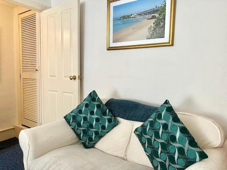 Ship Cottage Tenby Beach 50M ภายนอก รูปภาพ